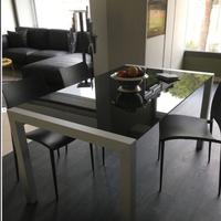 Tavolo cucina vetro allungabile design Kristalia