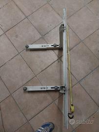 Staffa per condizonatore