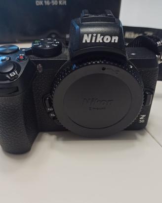Nikon Z50 + NIKKOR Z DX 16-50 VR Solo 7.500 scatti