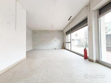 NEGOZIO A PIEVE A NIEVOLE