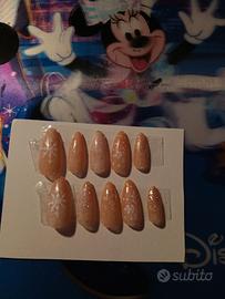 unghie finte in gel