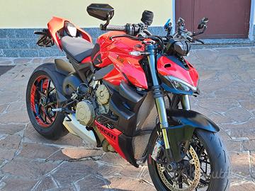 Ducati Streetfighter V4 2023 - GOMME NUOVE