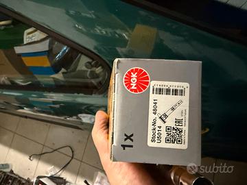Bobina r8 ngk 48041