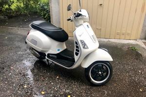 Collezione Vespa d'epoca e moderne