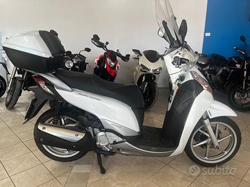 Honda SH 300 i passaggio incluso
