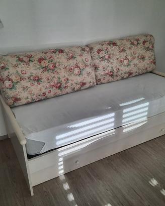 divano letto con secondo letto estraibile
