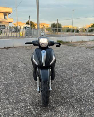 Beverly 125