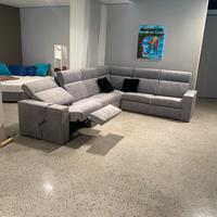 Divano con doppio relax fine produzione