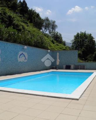 2 LOCALI A SALE MARASINO