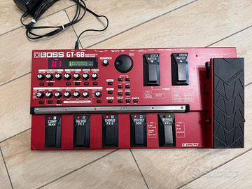 BOSS GT-6B Pedaliera Multieffetto per Basso