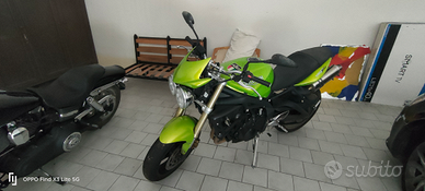 Street Triple 2010