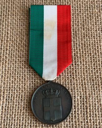 Medaglia bronzo al valore civile incisa zecca