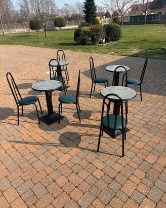 Tavolini e sedie da bar in ferro