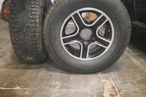 cerchioni per Nissan Patrol con gomme chiodate