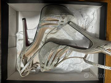 Sandali con tacco e plateau