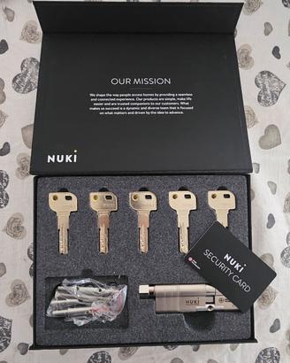 Cilindro universale e 5 chiavi nuki