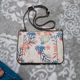 Borsa chiara a fantasia floreale Parfois 