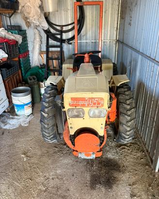 Trattore pasquali 955