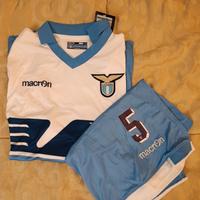 Maglia e pantaloncino Lazio