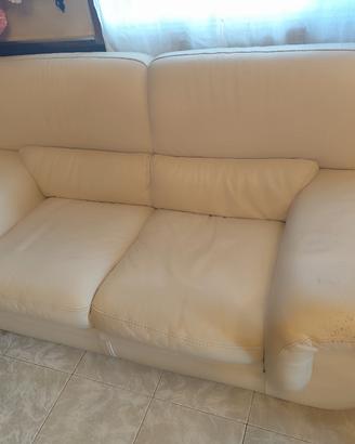 2 divani poltronesofa' in pelle 