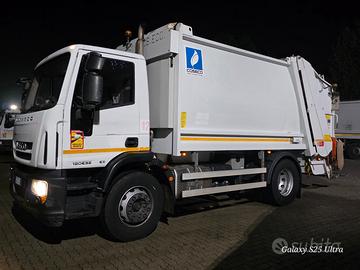 Eurocargo 180 e 32 compattatore