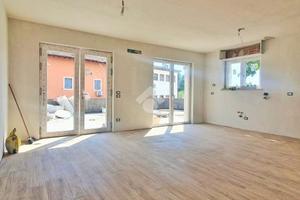 5 LOCALI A CASTEL D'AZZANO