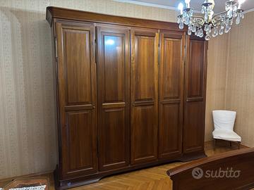 Camera da letto completa in legno come nuova