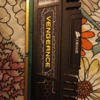 DDR3
4 GB (1×4 GB)
1600 MHz
1.50 V
CL9
RAM perfett