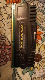 DDR3
4 GB (1×4 GB)
1600 MHz
1.50 V
CL9
RAM perfett