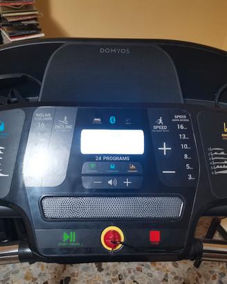 Tapis roulant "Domyos T540c". 