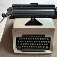 Macchina da scrivere Olympia SG3 1972
