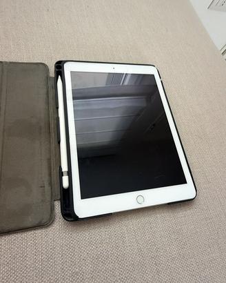 Apple iPad (6ª generazione) 32 GB + Apple Pencil