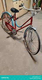 bicicletta d'epoca da donna con freni a bacchetta 
