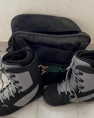 Scarponi da snowboard più sacca da trasporto