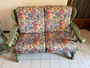 Divanetto 2 posti in legno + Vetrinetta
