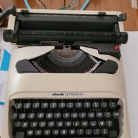 Macchina da scrivere Olivetti lettera 10