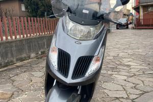 Kymco Dink 200
