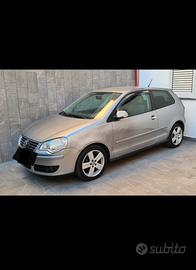Volkswagen Polo 1.4 FSI Sportline
