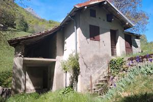 Rustico storico da ristrutturare