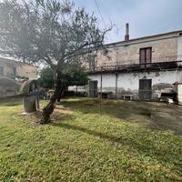 Rif. 330 55.000,00 rustico - paese castel voltutn