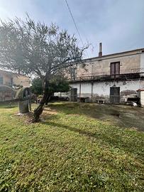Rif. 330 55.000,00 rustico - paese castel voltutn