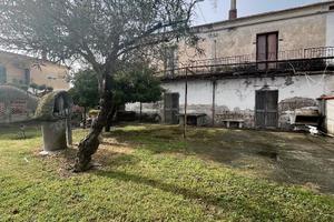 Rif. 330 55.000,00 rustico - paese castel voltutn