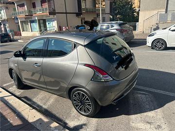 Auto lancia ypsilon GPL
