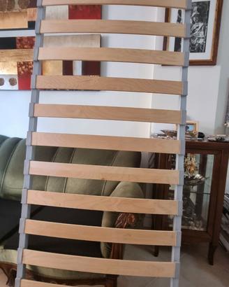 Letto per cameretta privo solo di materasso