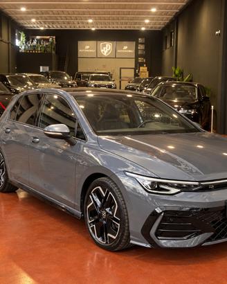 Volkswagen Golf 2.0 tdi R-Line 150cv dsg