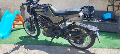 Husqvarna svartpilen 401