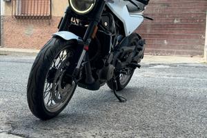 Husqvarna vitpilen 401