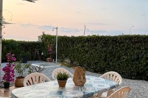 Casa semi dipendente fronte mare