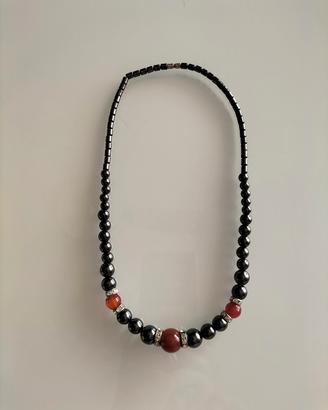 Collana in ematite  