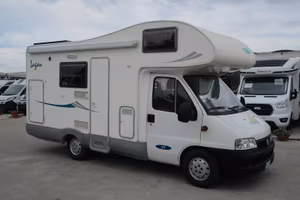 McLouis 6 posti viaggio/letto 5,98cm stato